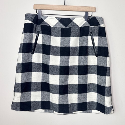 Talbots Woman Buffalo Plaid Wool Blend Skirt Size 14W Faux LeatherPocket Trim