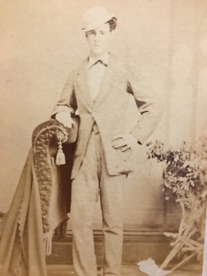CDV Foto stilvoller Dandy junger Mann Bowler Hut um 1880 viktorianisch