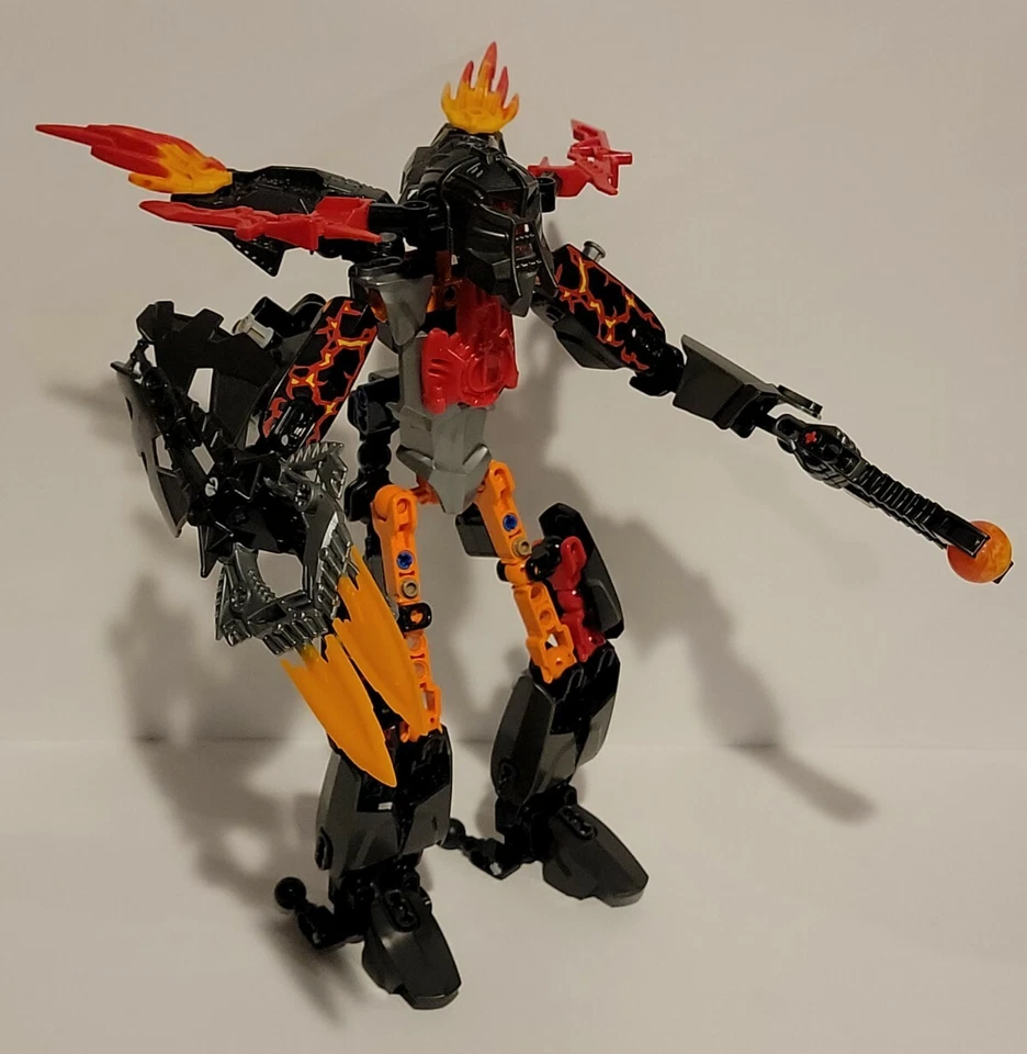 100% Complete and Retired Lego Hero Factory Fire Lord (2235) with Instructions - Image 2 of 4