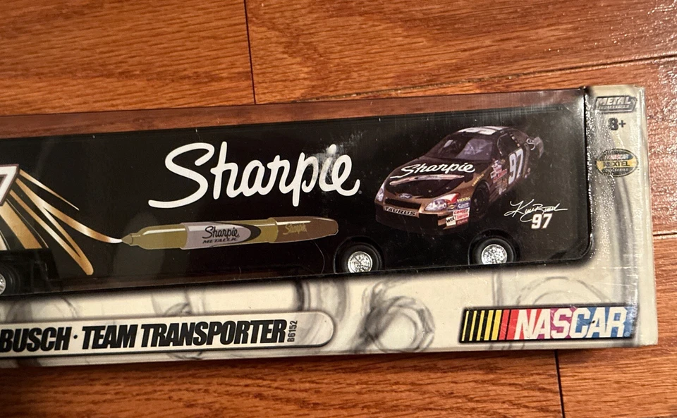 Kurt Busch #97 2005 Hot Wheels Racing Sharpie Team Transporter 1:64 NUEVO Foto 3 de 4