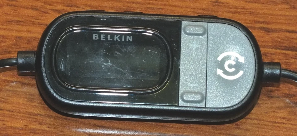 Belkin TuneCast Auto Universal (F8Z439) FM Audio Transmitter w/ 3.5mm Jack! - Image 2 of 4