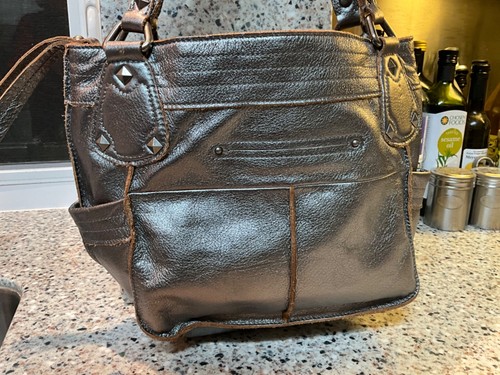 B.MAKOWSKY GHANA PEWTER SHOPPER $228 NEW DUAL HANDLES PERFECT SIZE - Picture 5 of 14