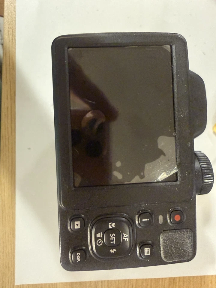Kodak AZ362 16.0MP Digital Camera PLEASE READ for parts or Repair - Image 2 of 2