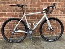 Charge Plug 2 Gravel Touring Adventure Bike L/XL 57 700x42 Tyres Carbon Forks