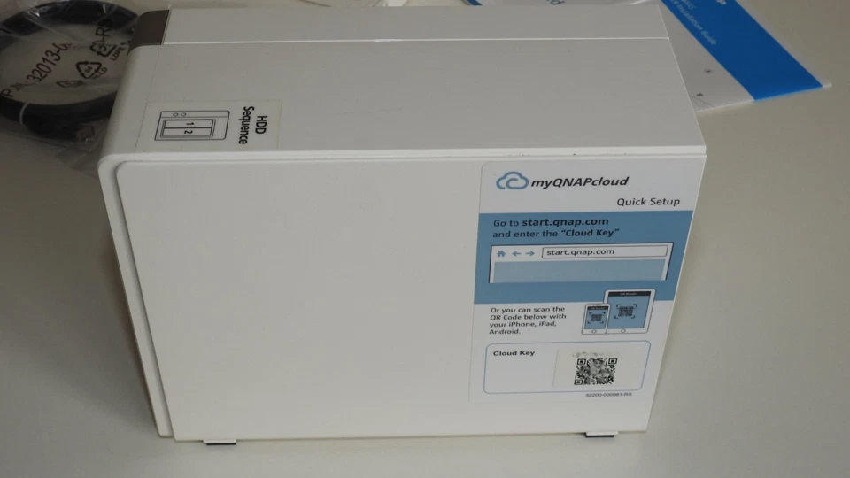 QNAP TurboNAS TS-251 2GB 2,5"/3,5" SATA III NAS - Bianco - Immagine 3 di 4