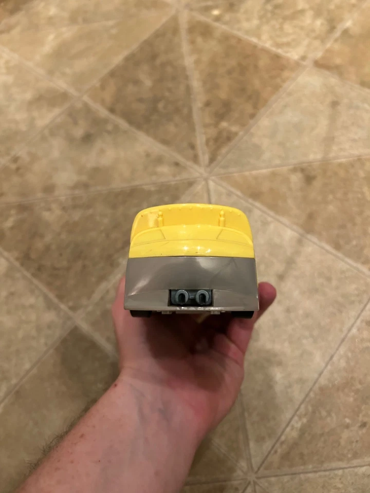 Hasbro NASCAR Racers "Charger" Mark McCutchen 204 figure + car - Image 4 of 4