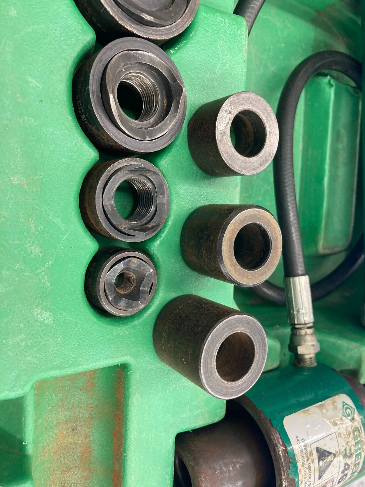 Greenlee 746 SlugBuster Ram & 767 Hand Pump Hydraulic Knockout Driver