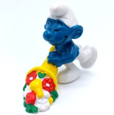Smurfs Cornucopia Smurf 20117 Thankful Vintage Peyo PVC Figurine 1979 Hong Kong