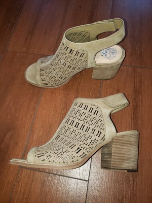 vince camuto keannie block heel sandal