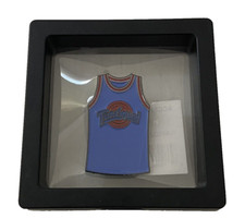 Headgear Pin Tune Squad Jersey Space Jam Looney Tunes Enamel in Collector’s Box