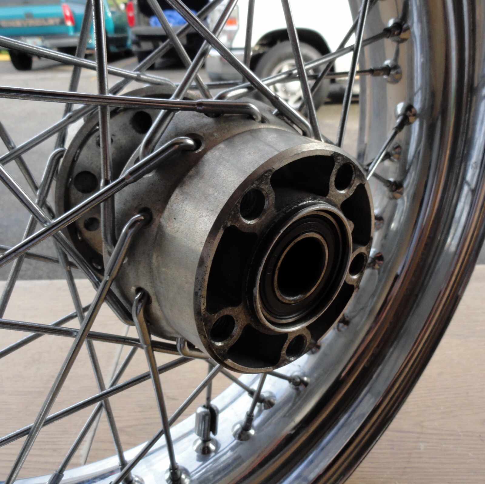 Harley 17" REAR Tubeless SPOKE WHEEL 25mm BEARINGS 0617 DYNA BIG TWIN