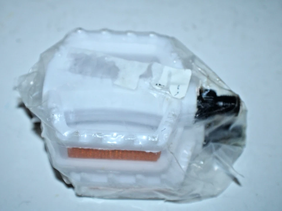 Pedales de bicicleta VP Junior niños blancos 9/16 resina reflectores eje de acero ¡Envío gratuito! Foto 2 de 4