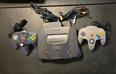 Nintendo 64 N64 NUS-001 USA Console With Controllers Cords Powers On