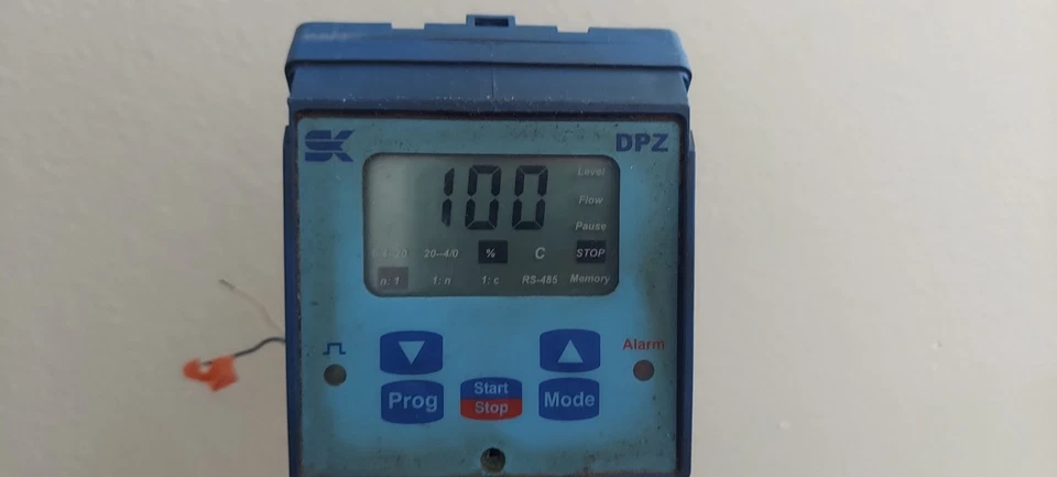 Bomba dosificadora electromagnética Seko Tekna DPZ602  Foto 2 de 4