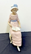 Lladro A Good Book 5084 Figurine Girl Reading Ornament Retired Collectable