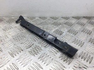 BMW 1 E87 Kotflügelhalter vorne rechts 51777118160 7118160 1.80 Diesel 21453608