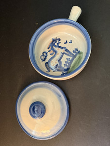 M.A. Hadley Pottery Covered Horse Sm. Casarole w Handle 6.5”