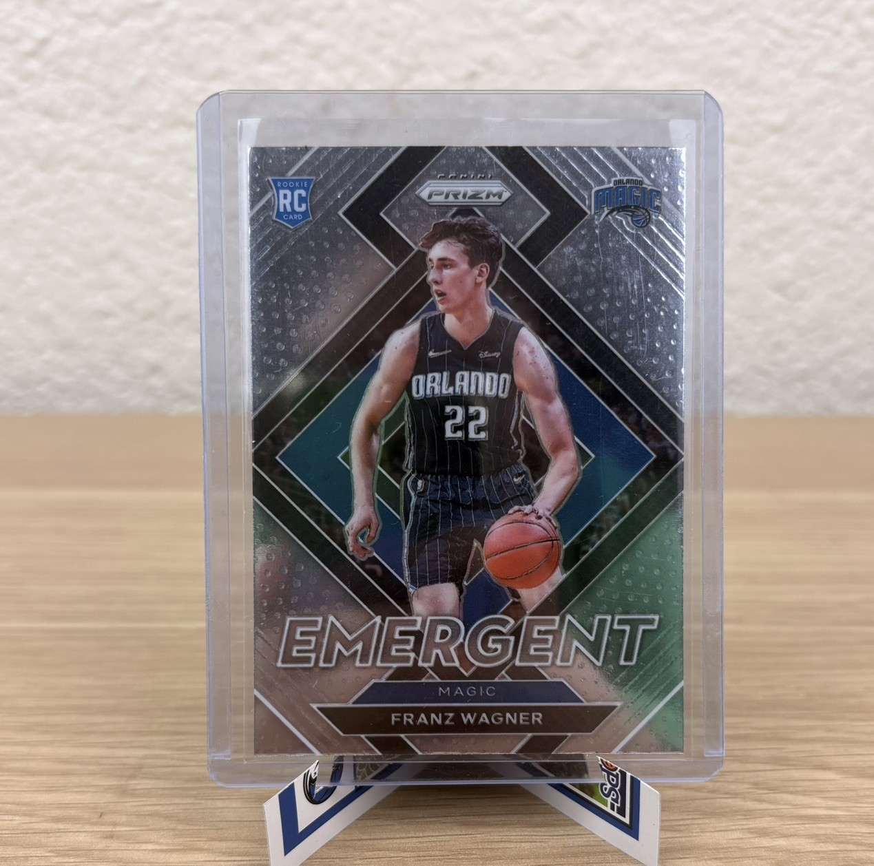 2021-22 Panini Prizm - Emergent Silver Prizm #23 Franz Wagner (RC). Magic.