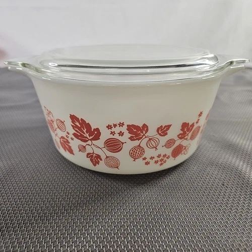 Vintage Pyrex White & Pink Gooseberry Casserole Bowl Dish 474-B 1.5 Quart w/ Lid