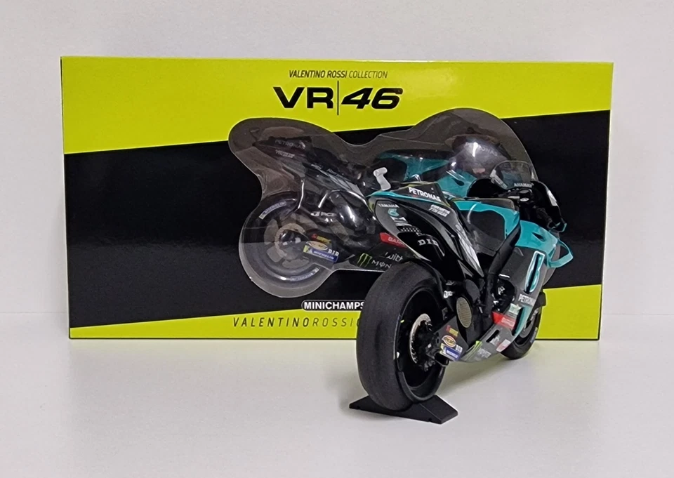 MINICHAMPS SCALA 1:12 VALENTINO ROSSI MODELLINO MOTO GP YAMAHA M1 PETRONAS 2021 - Immagine 3 di 4
