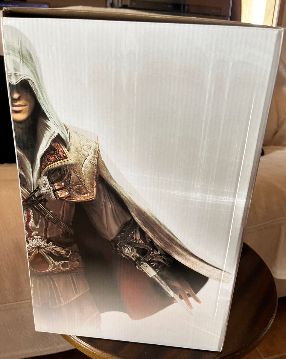 Ubisoft Collectibles Assassin's Creed II Ezio Leap Of Faith Statue 2016