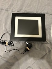 Digital Photo Frame - Insignia NS DPFO812W display size 8 x 6.5 No Remote