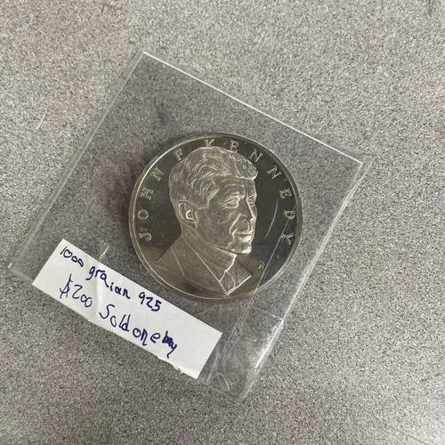 John F Kennedy 1000 Grains Sterling Silver Proof Round .925 Franklin Mint ~2oz