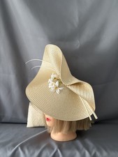 Stunning cream Fascinato and Matching Clutch Bag