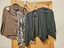 WOMEN'S Blouses & Tops- MIX BRANDS LOT OF 4 SIZE Medium & Small MINT