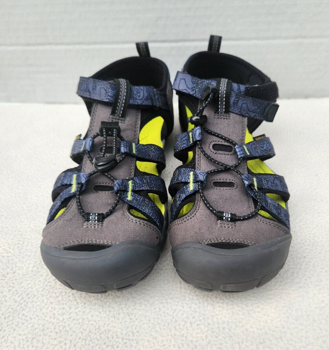 Sandali KEEN Seacamp II CNX taglia 7 grigio blu giallo 1026321 ottime condizioni