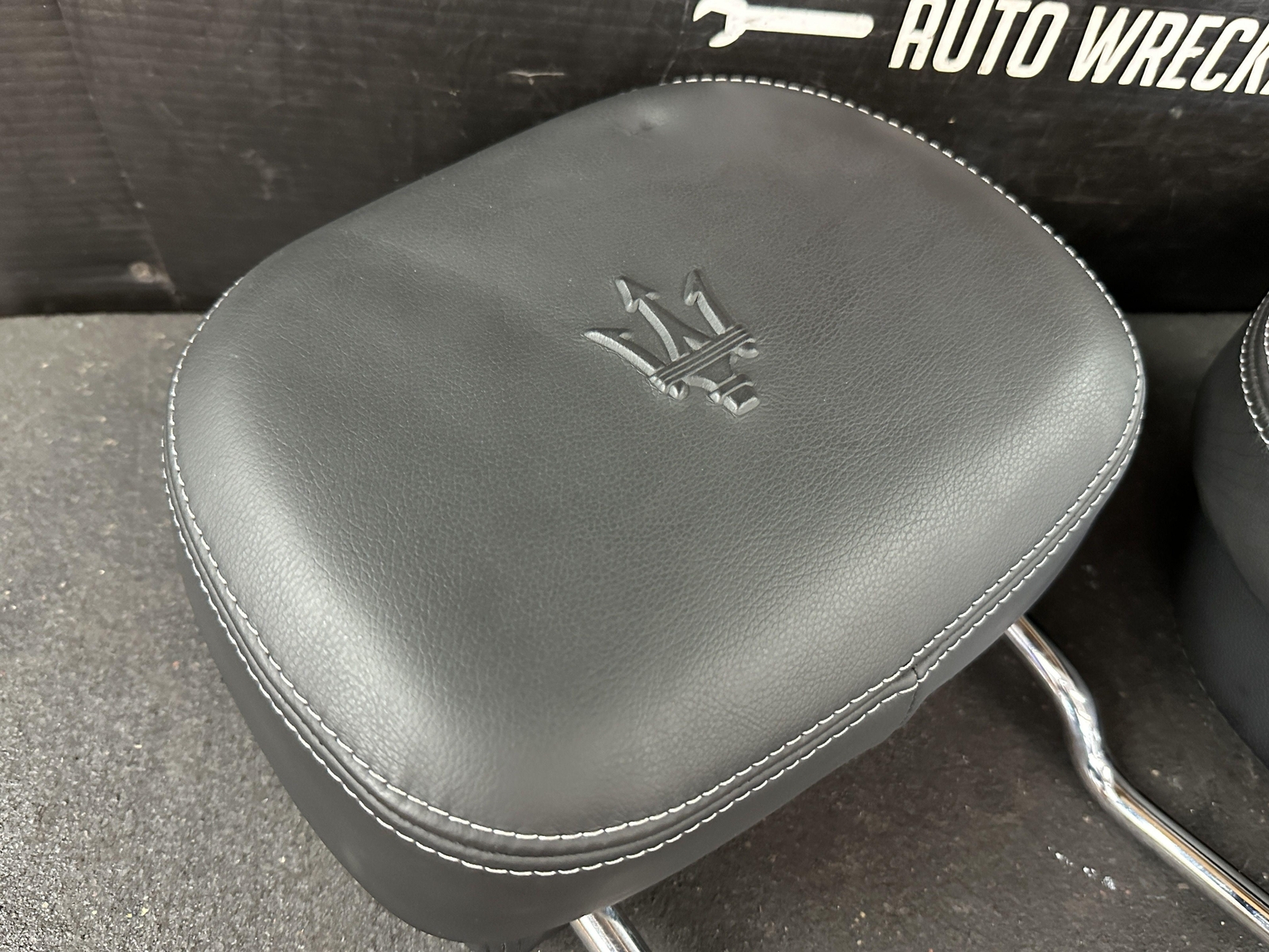 14-17 MASERATI GHIBLI FRONT DRIVER & PASSENGER SEAT HEADRESTS BLACK LEATHER INE