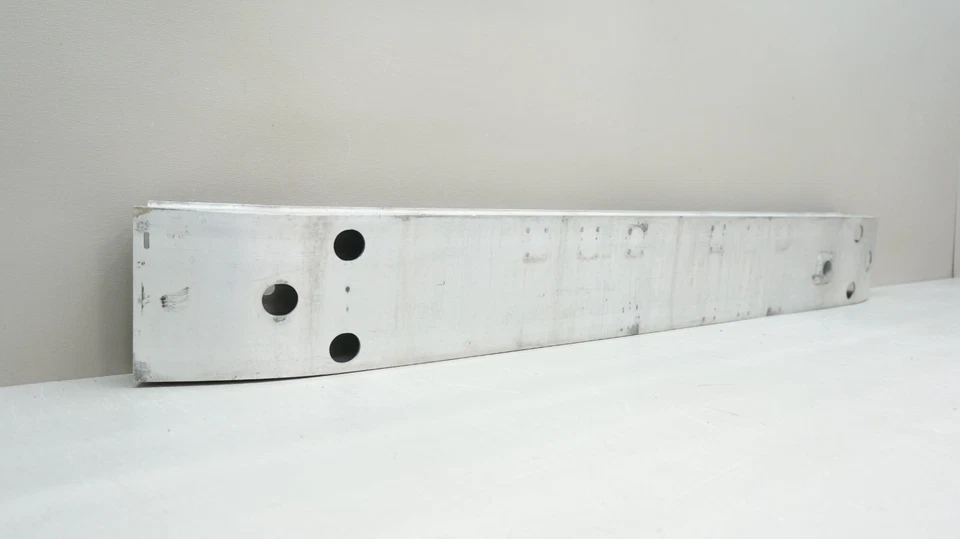 Barra de impacto de refuerzo para parachoques delantero Lexus LS460 2010-2017 OEM Foto 2 de 4