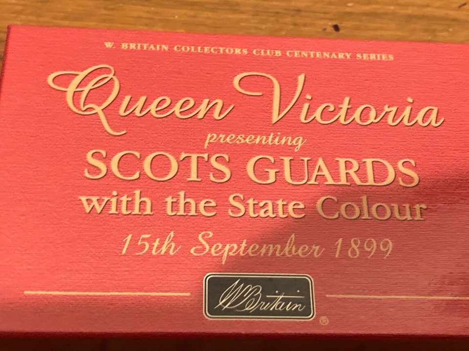 BRITAINS 43056 5 X GRENADIER GUARDS COLOUR PARTY TROOPING The COLOUR Ol