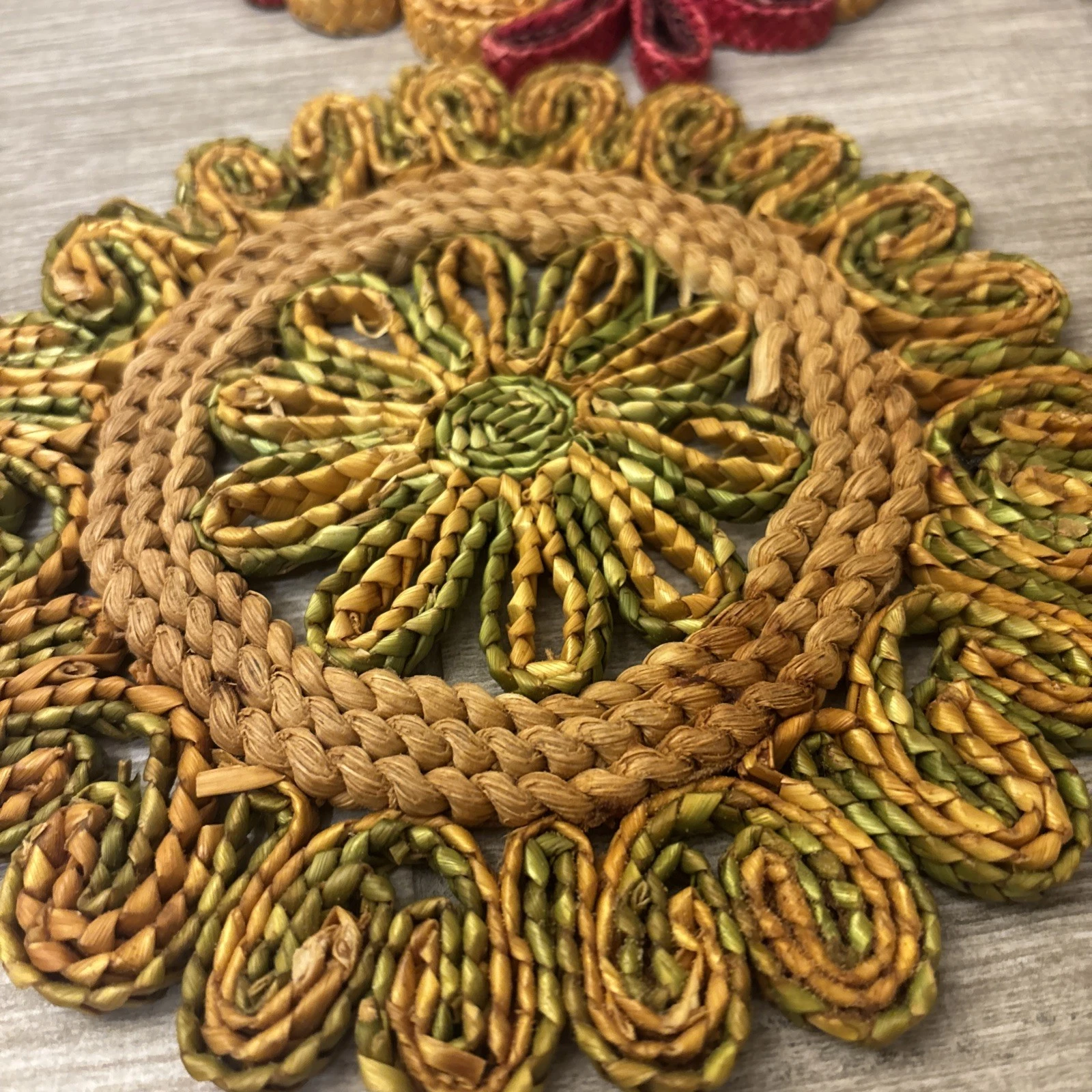 Boho 1970's Vintage Raffia Rattan Colorful Trivets /Hot Pads 4 Count 7"each - product detail image 3