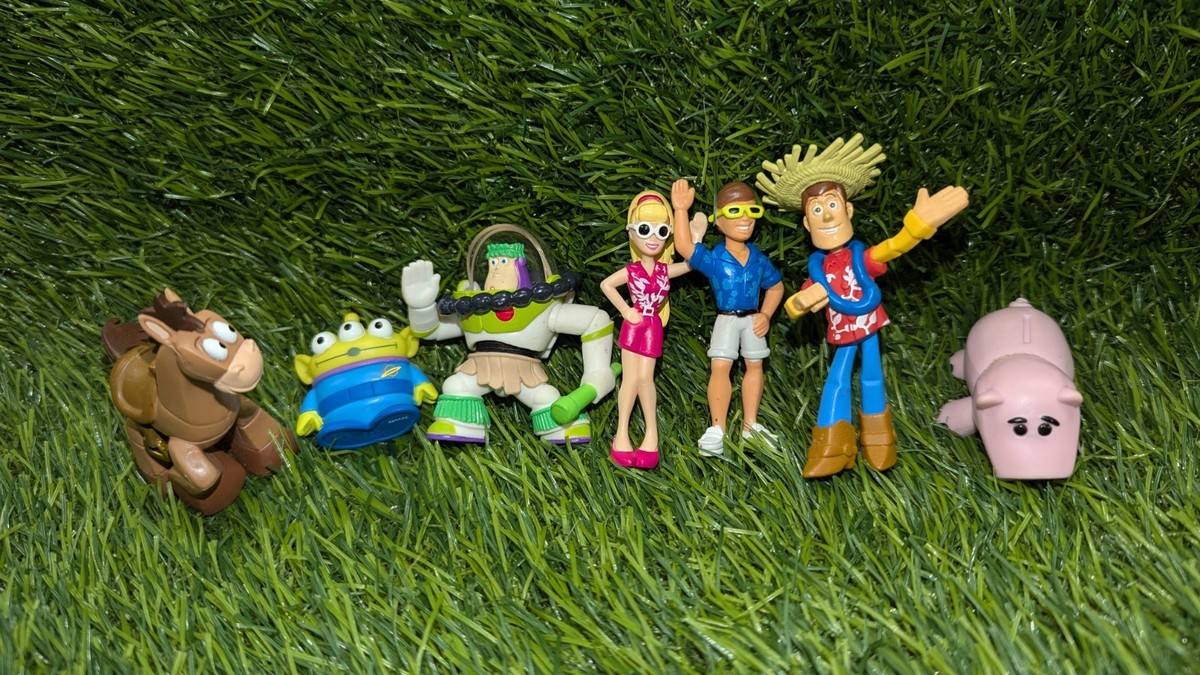 Disney Pixar Toy Story Hawaiian Vacation Barbie Ken Gift Pack 
