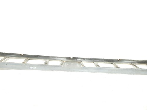 1990 Bentley Turbo R Automatic OEM Windshield Wiper Cowl Vent Panel White  - Picture 10 of 20