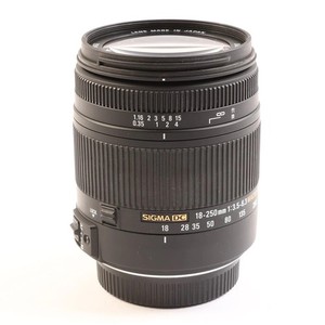 Sigma 18-250mm f3.5-6.3 DC Macro HSM Pentax fit Lens