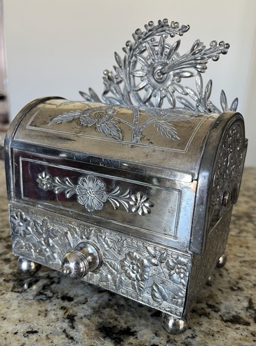RARE EXQUISITE ANTIQUE MERIDEN B SILVERPLATE MECHANICAL JEWELRY CASKET BOX 1878