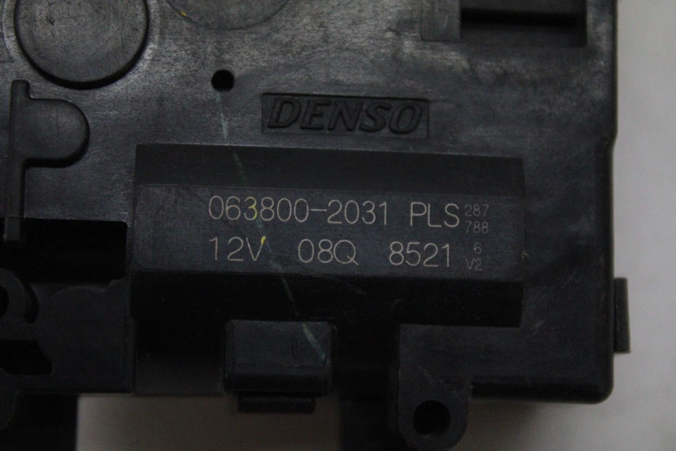 Toyota Prius C 2013 puerta abatible motor OEM 12 13 14 15 Foto 4 de 4