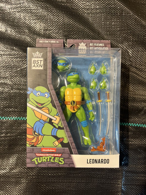 BST AXN Teenage Mutant Ninja Turtles Leonardo Action figure NEW!!!