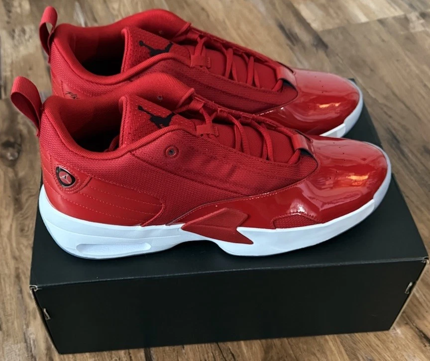 Preços baixos em Jordan Max Aura 4 University Red | eBay