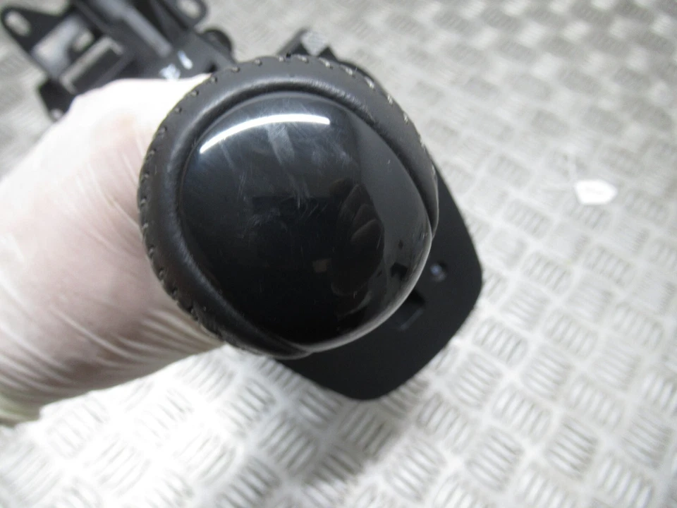 2019 TOYOTA YARIS VVT-1 1.5 GASOLINA-HÍBRIDO 1 VELOCIDADE CVT ALAVANCA DE CÂMBIO AUTOMÁTICA REF12468 - Imagem 4 de 4