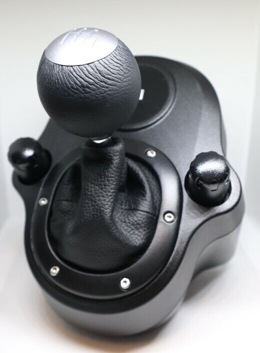 Volante Logitech G923 com pedal + Câmbio Driving Force Shifter