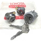 Cylinder Key Ignition Switch Lock Door Lock Toyopet Toyota Corona RT40 Genuine