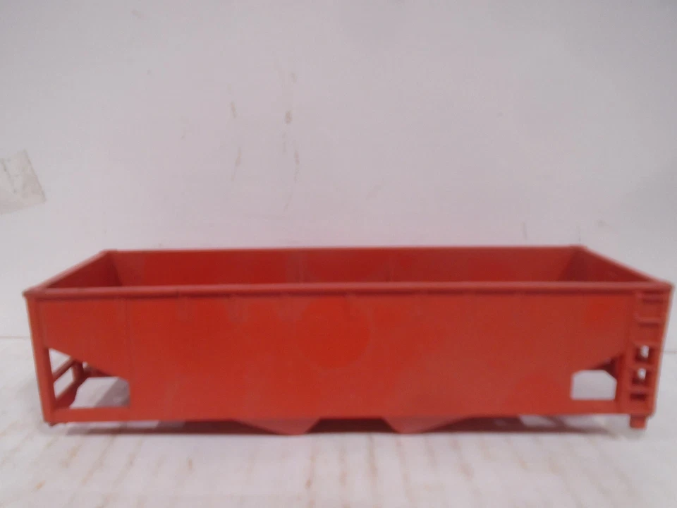 ORIGINAL AMERICAN FLYER S SCALE # PA12D155 RED HOPPER BODY - Image 3 of 4