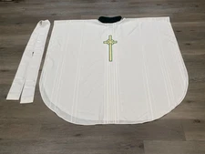 WHITE VESTMENT WITH CELTIC CROSS + STOLE #2
