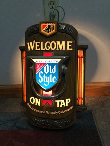 Vintage  Light up Old Style Beer Sign