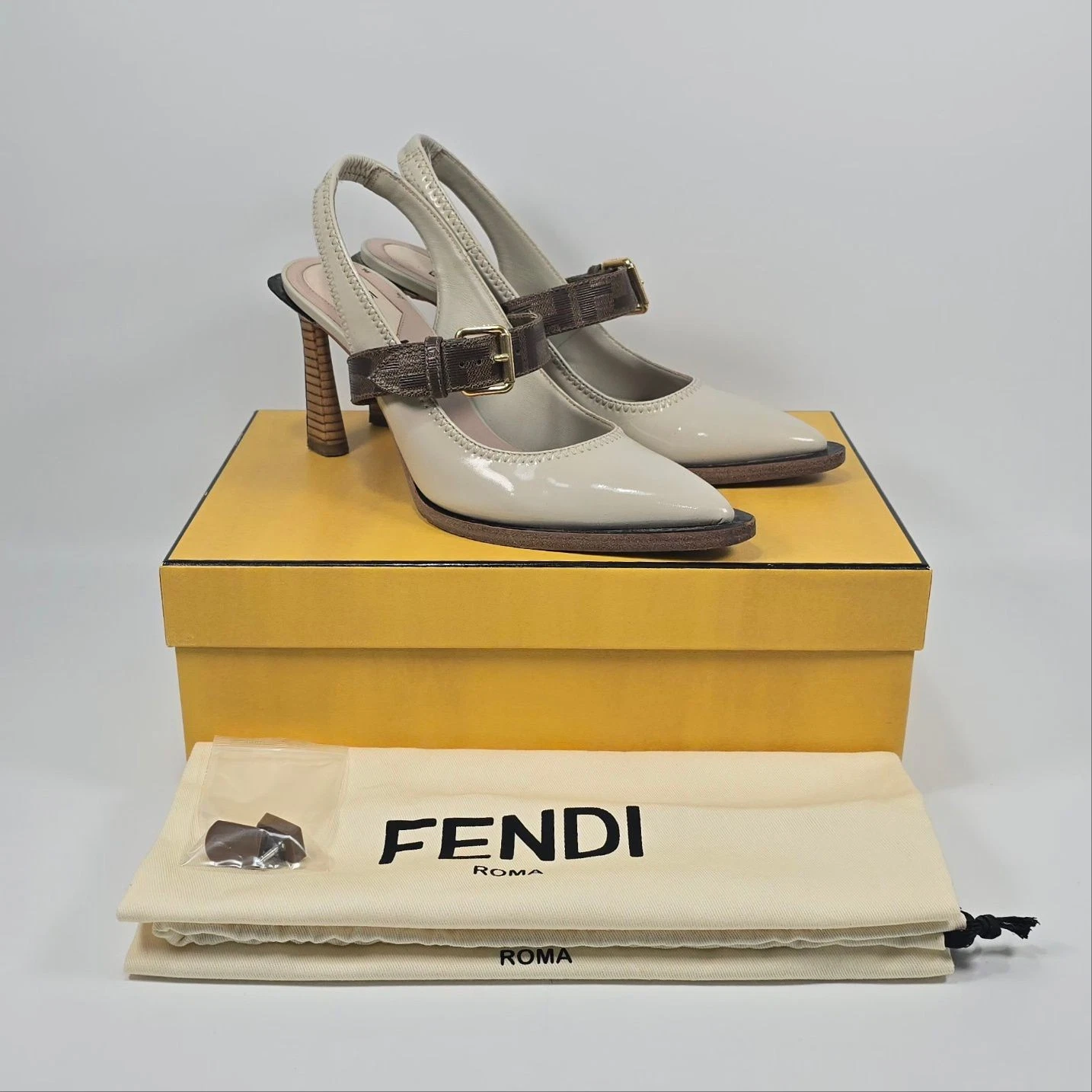 Cappotto Fendi neoprene smaltato FF Mary Jane décolleté slingback 36 5 140685092