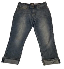 Signature by Levi Strauss & Co. Gold Label Women's Cuffed Capris Size 16 W33 EUC