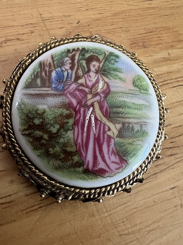 VTG LIMOGES PORCELAIN BROOCH
